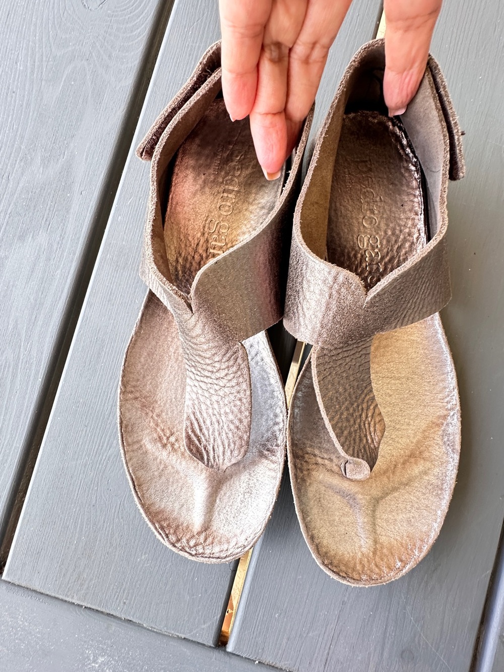 Womens Pedro Garcia Leather Thong Sandals Pewter Metallic Covered Heel Sz 8